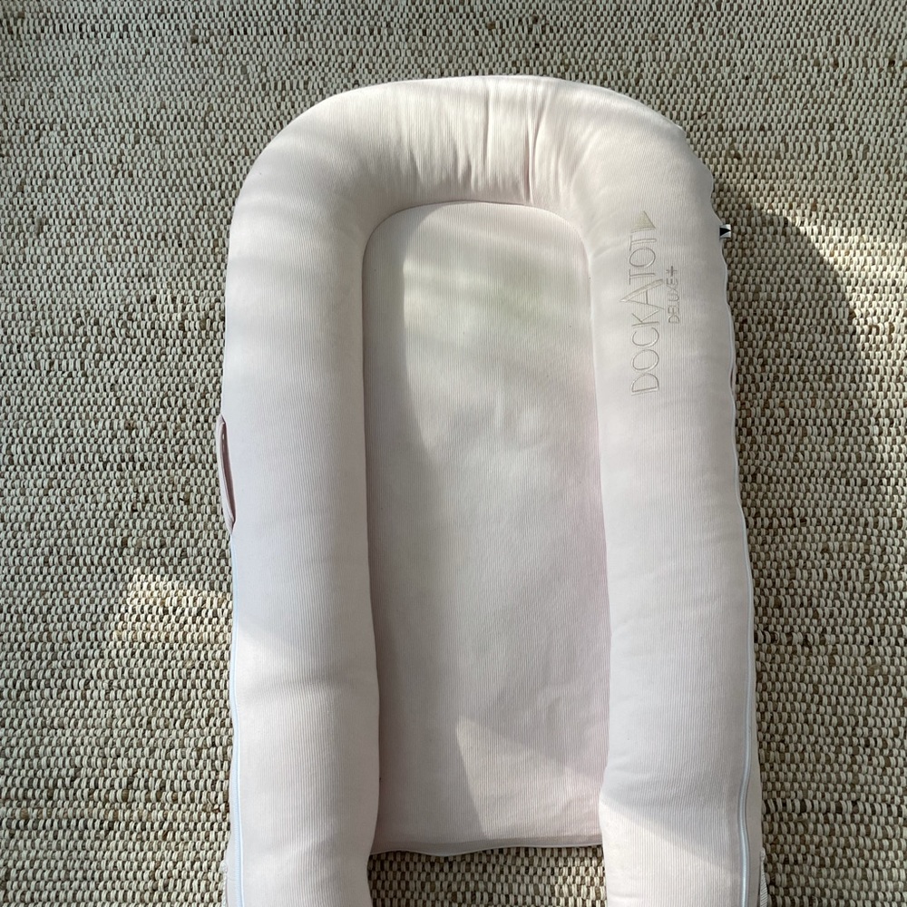Light pink Dock A Tot Deluxe